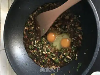 Make Apricot and egg sauce step 5