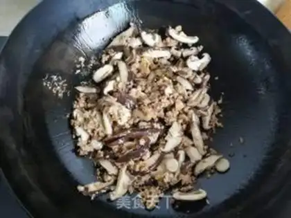 Make Meatloaf mushrooms and eggs step 4