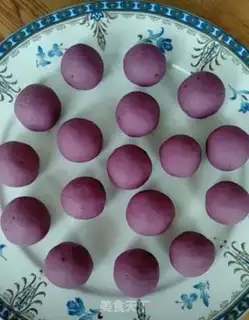 Make Coconut potato ball step 5