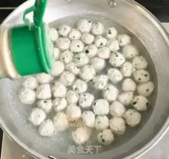Make Fishball soup step 9