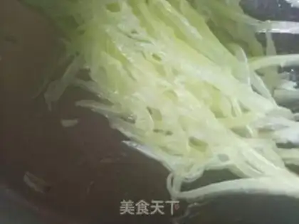 Make The fragrance of sauce step 0