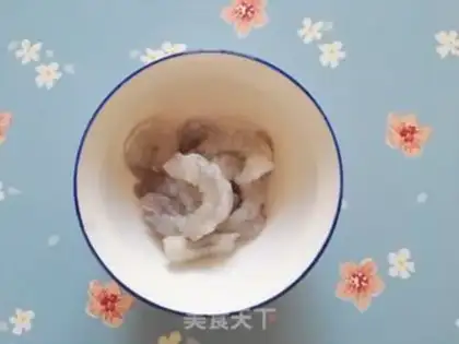 Make Cheese and shrimp step 1