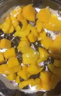 Make Butter and fruit cake box step 8