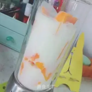 Make A papaya shake step 2