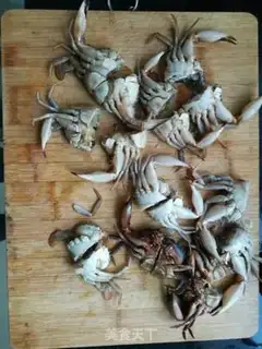Make Spicy crabs step 1