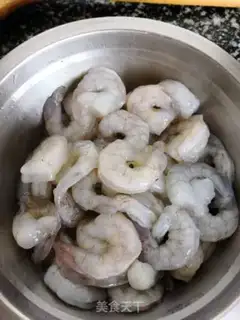 Make Round cabbage and shrimp step 0