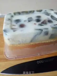 Make Butter fruit birthday cake step 9