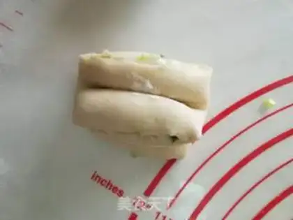 Make Onion roll step 6
