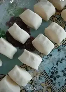 Make Butter fruit birthday cake step 24