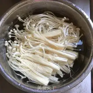 Make Frozen needle mushrooms step 2