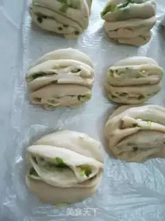 Make Onion roll step 7