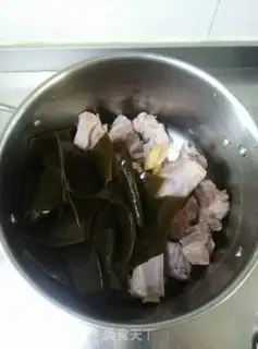 Make Ribbon seaweed soup step 1