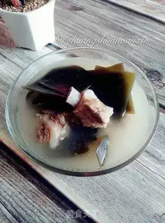 Make Ribbon seaweed soup step 3