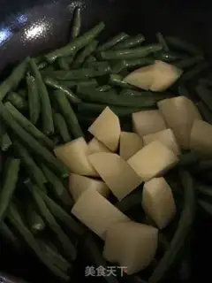 Make Potatoes with beans step 2