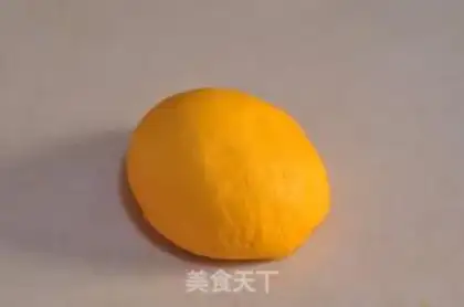 Make Tomato buns step 1