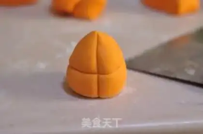 Make Tomato buns step 6