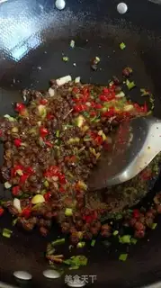Make Salt bean fried eggs step 3
