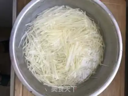 Make Spicy potatoes step 1