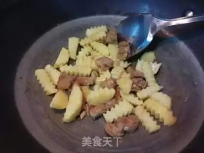 Make Mouth-stutch potatoes and steak step 5
