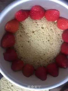 Make Strawberry Moose step 1