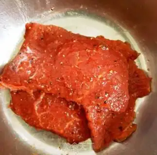 Make Black pepper beef abalone mushrooms step 0