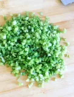 Make Carrot celeryballs step 0