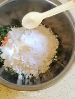 Make Carrot celeryballs step 3