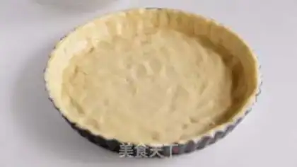 Make Strawberry caramel apple pie step 4