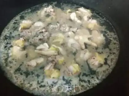 Make Old turkey soup step 1