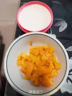 Make Homemade mango yogurt step 0