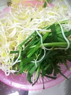 Make Soccer bean sprouts step 0