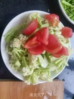 Make Tomato broccoli step 1