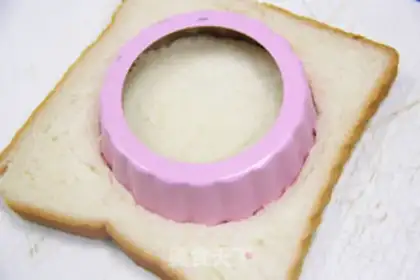 Make Strawberry heart toast step 1