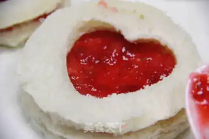 Make Strawberry heart toast step 6