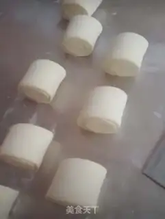Make Slice the buns step 4