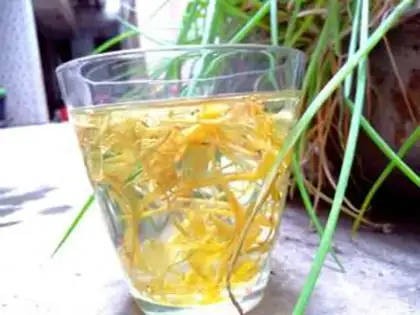 Make Homemade gold and silver tea step 11