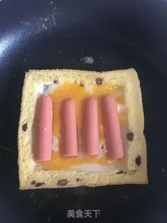 Make Ham sausage sandwich step 4