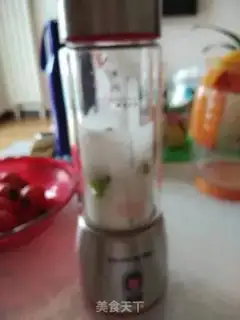 Make A monkey milkshake step 1