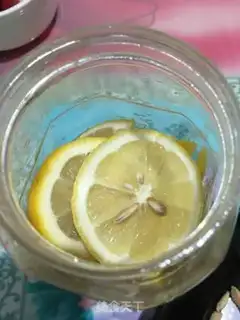 Make Honey lemon tea step 3