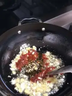 Make Spicy lobster step 4