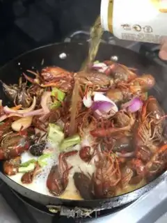 Make Spicy lobster step 7