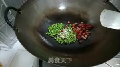 Make Soybeans, egg fried rice step 1