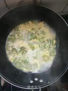 Make Tastes of melon egg soup step 6