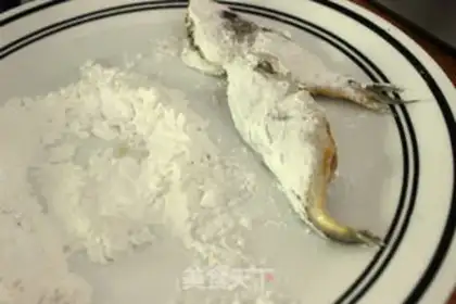 Make Fried yellow fish step 1
