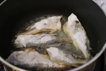Make Fried yellow fish step 2