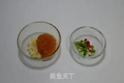 Make Sour soup with chicken wings step 5