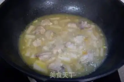 Make Sour soup with chicken wings step 9