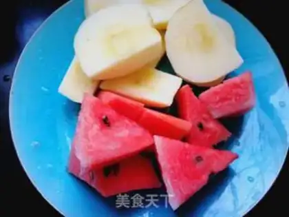 Make Watermelon apple juice step 1