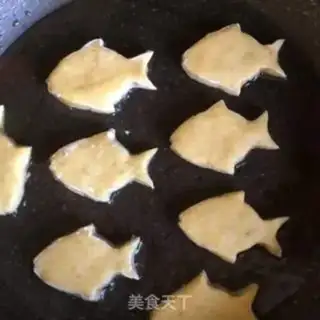 Make Little fish, red potato omelette step 6