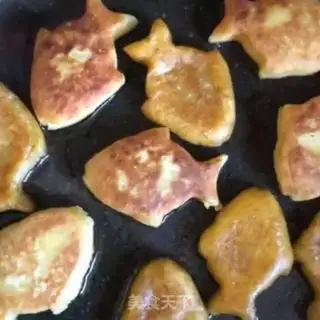 Make Little fish, red potato omelette step 7